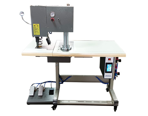 超聲波無(wú)痕焊接設(shè)備無(wú)縫粘貼